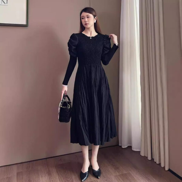 Round Neck Slimming Long Sleeve Solid Color Dress - Image 5