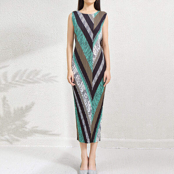 Printed Geometric Sleeveless Round Neck Slim Fit Long Dress - Image 6